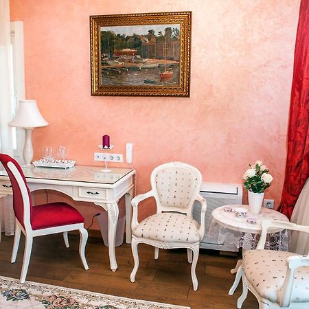 Swan Lake Hotel - Adult Only Selimiye  Esterno foto