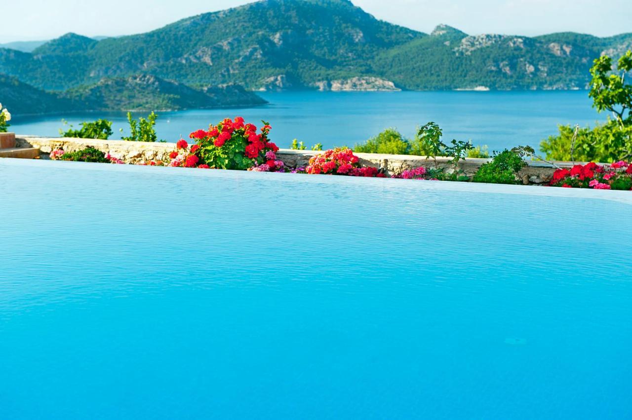 Swan Lake Hotel - Adult Only Selimiye  Esterno foto
