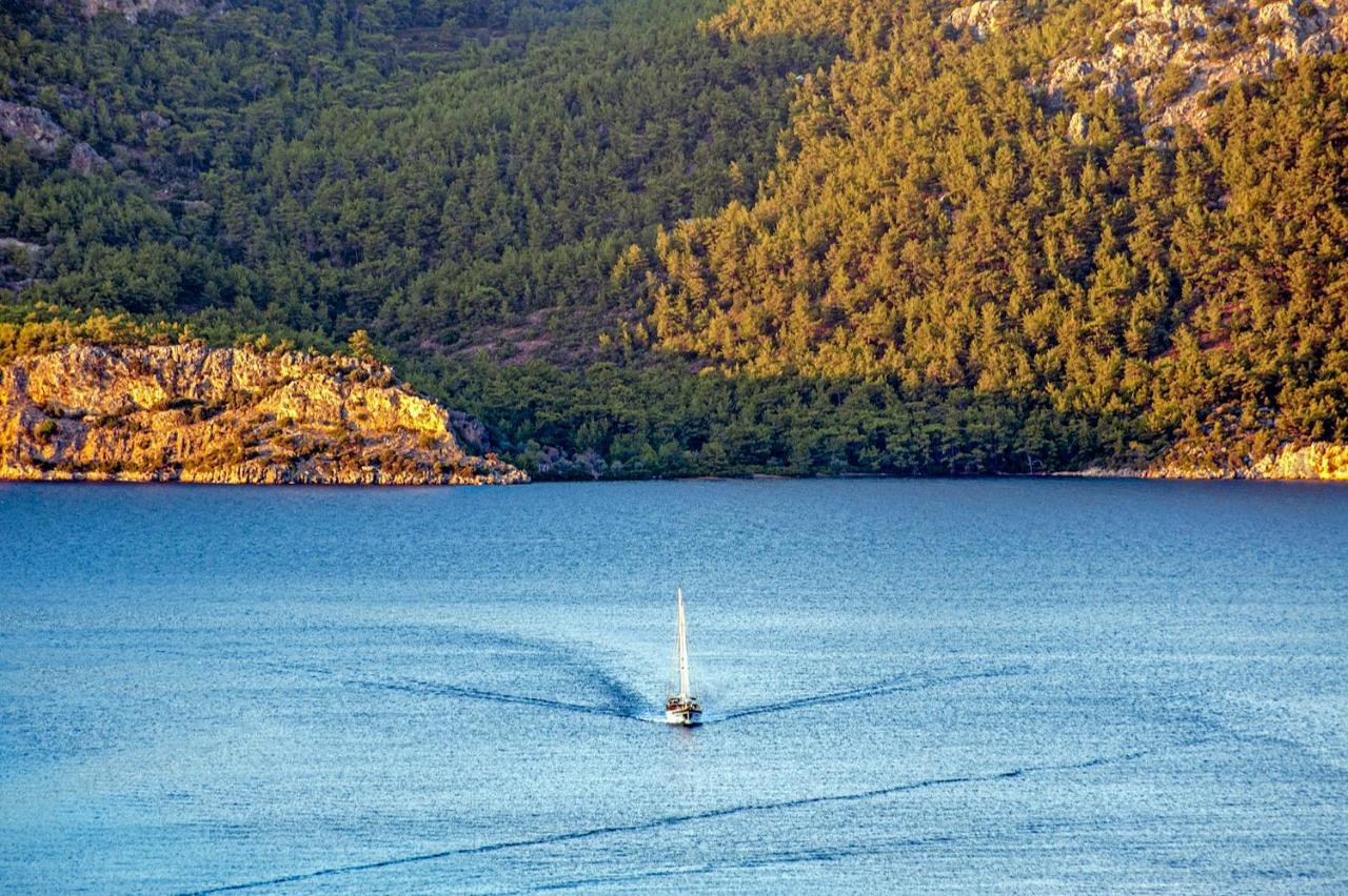 Swan Lake Hotel - Adult Only Selimiye  Esterno foto